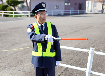 ATM警備・鉄道警備・常駐警備・施設警備3